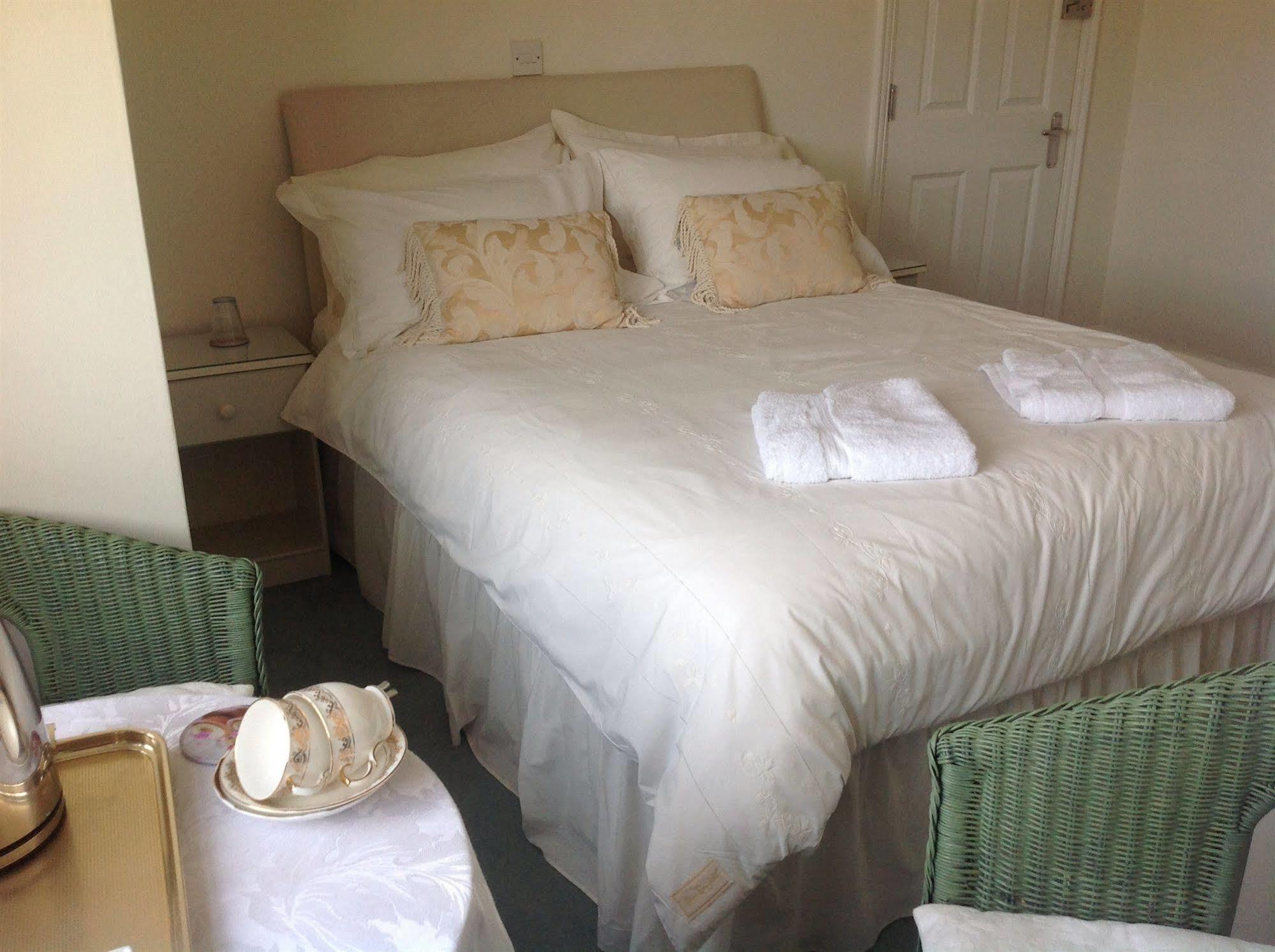 Bed and Breakfast Bassets House WTA WTA Eastbourne Exterior foto