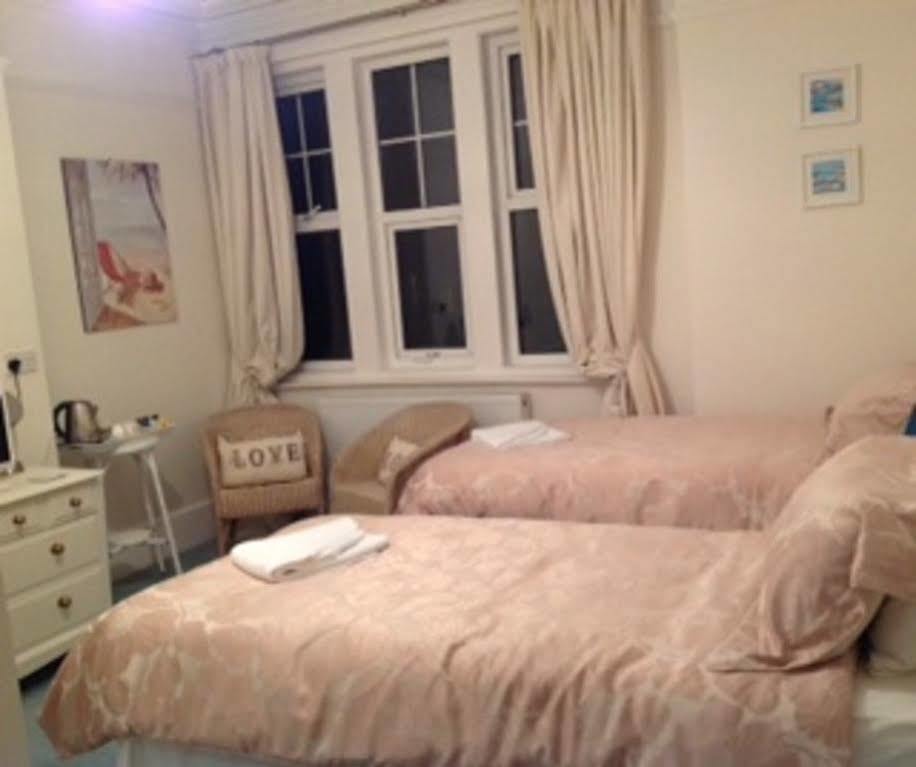 Bed and Breakfast Bassets House WTA WTA Eastbourne Exterior foto